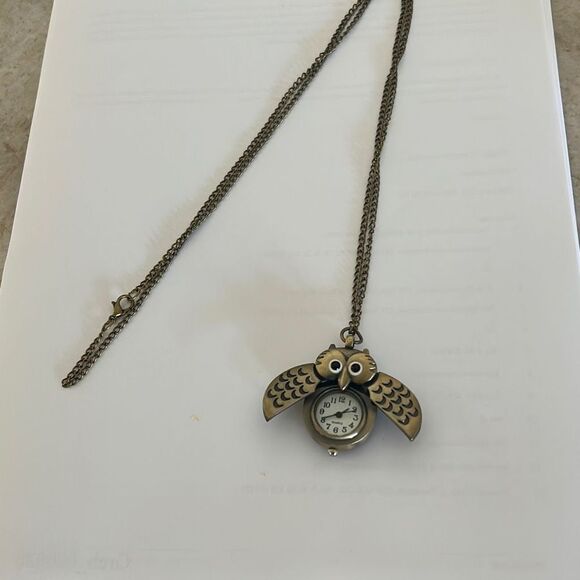 OWL Watch Necklace - Picture 3 of 6